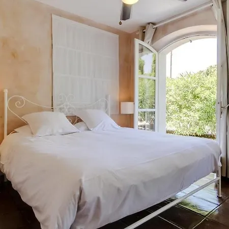 招待所 La Bastide Anne 圣特罗佩