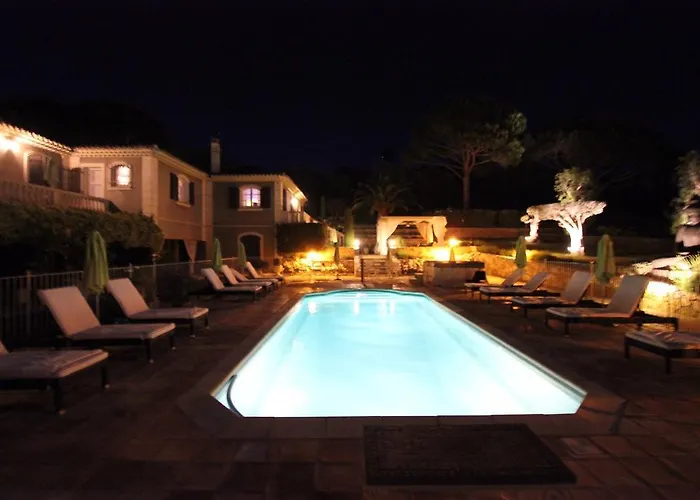 بيت ضيافة La Bastide Anne *